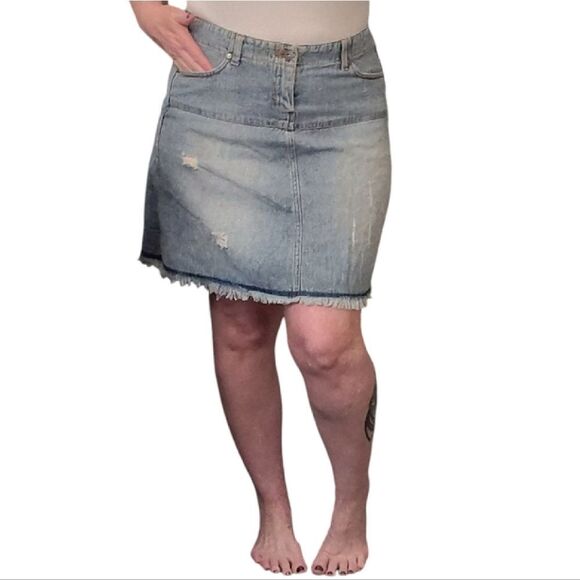 VTG Y2K Paris Blues Distressed ALine Raw Hem Mini Jean Skirt Size 11 - Picture 5 of 12